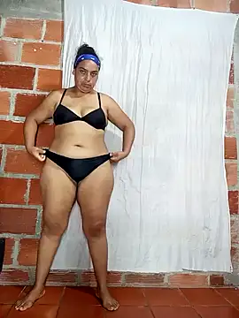 Lucky-hot-girls online show from January 11, 2025, 7:49 pm