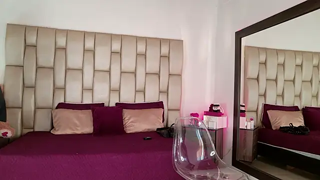 Alexa Miss online show from November 3, 2025, 7:59 pm