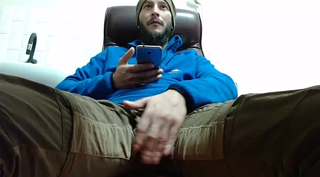 Snapshot of hardbigcock16 chatting on December 21, 2024, 11:22 am hardbigcock16 online show from December 21, 2024, 11:22 am