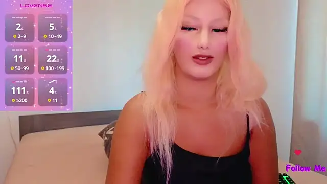 Snapshot of rosebelle11111 chatting on June 19, 2026, 6:07 am rosebelle11111 online show from June 19, 2026, 6:07 am