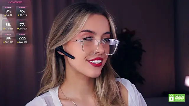 FannyHewson online show from September 12, 2025, 8:09 pm