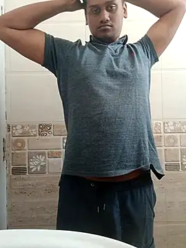 Snapshot of Long_Laster chatting on November 26, 2025, 5:08 am Long Laster online show from November 26, 2025, 5:08 am