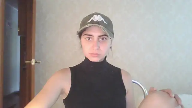 Snapshot of Kashtanka_ chatting on July 6, 2026, 8:33 am Kashtanka online show from July 6, 2026, 8:33 am