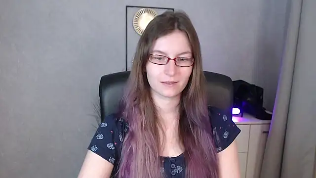 Snapshot of emmaxDelight chatting on September 15, 2025, 5:51 am emmaxDelight online show from September 15, 2025, 5:51 am