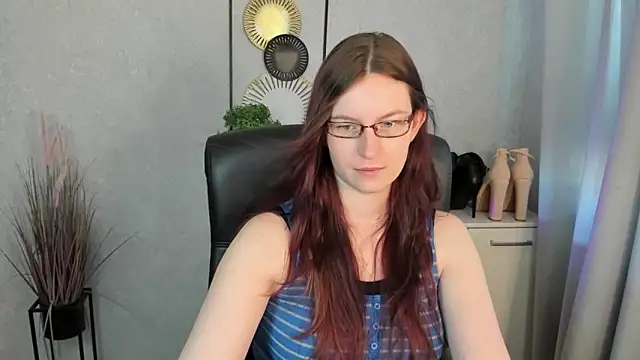 Snapshot of emmaxDelight chatting on June 23, 2026, 5:38 am emmaxDelight online show from June 23, 2026, 5:38 am