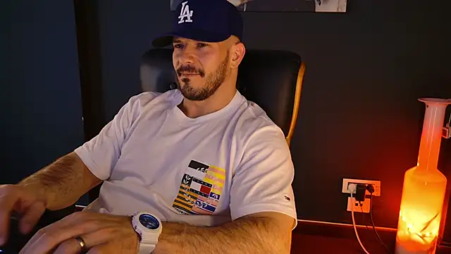 AngeloEric online show from April 1, 2026, 1:41 pm