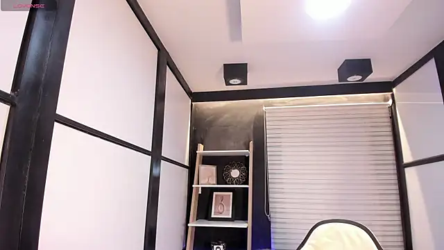 lilithTeen1  online show from February 6, 2025, 7:56 am