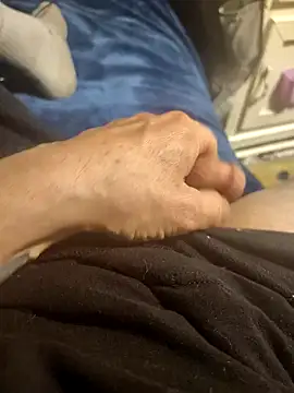 Snapshot of armdy371 chatting on March 21, 2025, 1:45 am armdy371 online show from March 21, 2025, 1:45 am