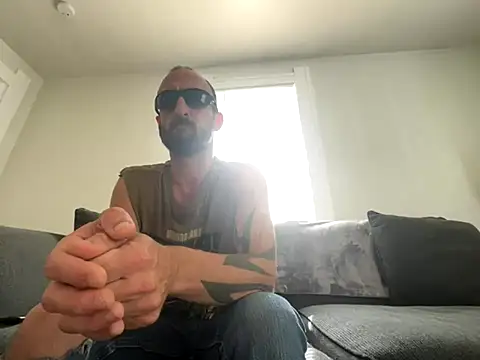 Snapshot of armdy371 chatting on September 16, 2025, 3:46 pm armdy371 online show from September 16, 2025, 3:46 pm