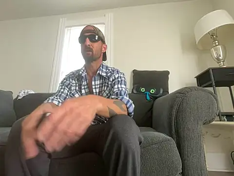 Snapshot of armdy371 chatting on September 29, 2025, 5:51 pm armdy371 online show from September 29, 2025, 5:51 pm