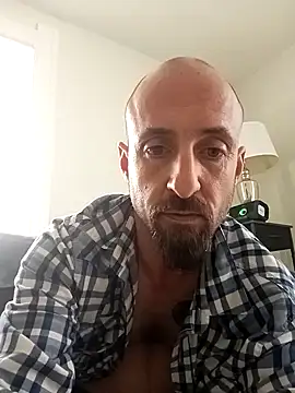 Snapshot of armdy371 chatting on October 9, 2025, 4:27 pm armdy371 online show from October 9, 2025, 4:27 pm