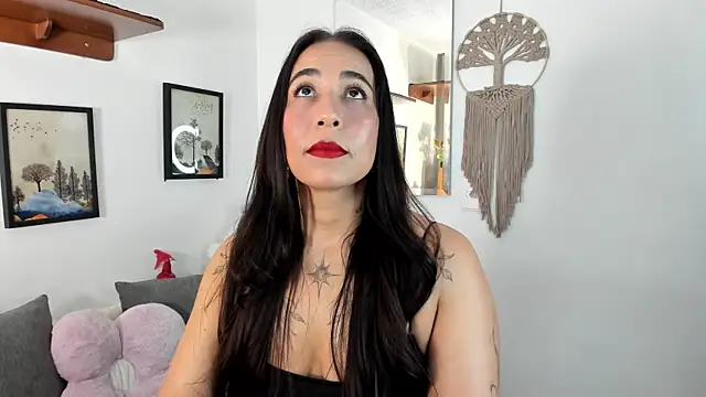 electra hunt online show from July 5, 2026, 1:45 am