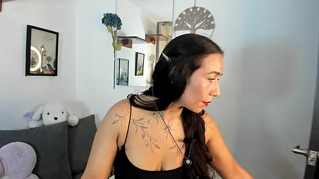electra hunt online show from July 24, 2026, 12:30 am