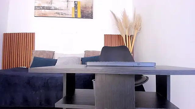 zander 2120 online show from October 16, 2025, 1:01 pm