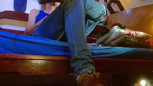 Snapshot of laye19 chatting on July 6, 2026, 2:52 am laye19 online show from July 6, 2026, 2:52 am