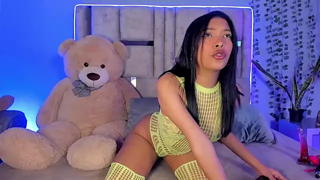 Snapshot of KarolRojas_ chatting on January 31, 2025, 3:30 am KarolRojas online show from January 31, 2025, 3:30 am