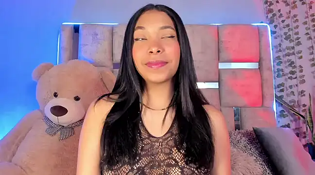 Snapshot of KarolRojas_ chatting on February 14, 2025, 3:33 am KarolRojas online show from February 14, 2025, 3:33 am