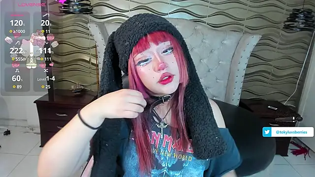 Snapshot of toky_doll chatting on February 25, 2025, 7:58 pm toky doll online show from February 25, 2025, 7:58 pm