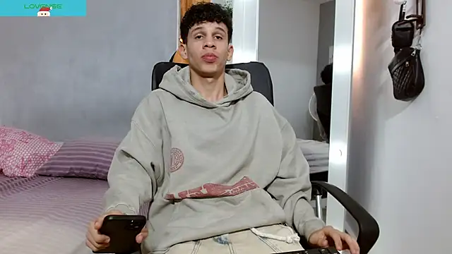 Snapshot of jeff_ross chatting on December 31, 2024, 7:51 pm jeff ross online show from December 31, 2024, 7:51 pm