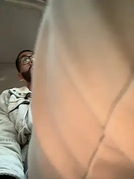 Snapshot of indosmoke chatting on March 1, 2025, 2:04 am indosmoke online show from March 1, 2025, 2:04 am