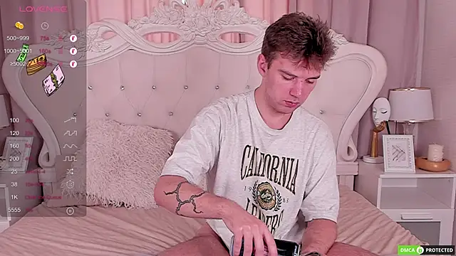 Snapshot of ArthurWhitee chatting on September 20, 2025, 8:15 am ArthurWhitee online show from September 20, 2025, 8:15 am