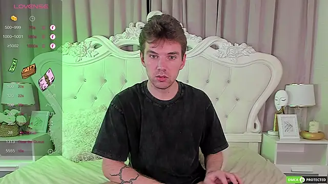 Snapshot of ArthurWhitee chatting on October 9, 2025, 4:49 pm ArthurWhitee online show from October 9, 2025, 4:49 pm