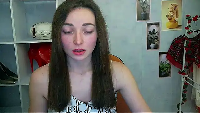  Barbie Kiss  online show from January 16, 2026, 12:42 pm