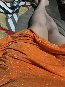 heena13 online show from December 4, 2025, 3:43 pm