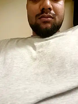 Snapshot of yourdreamman0705 chatting on January 6, 2025, 2:36 pm yourdreamman0705 online show from January 6, 2025, 2:36 pm