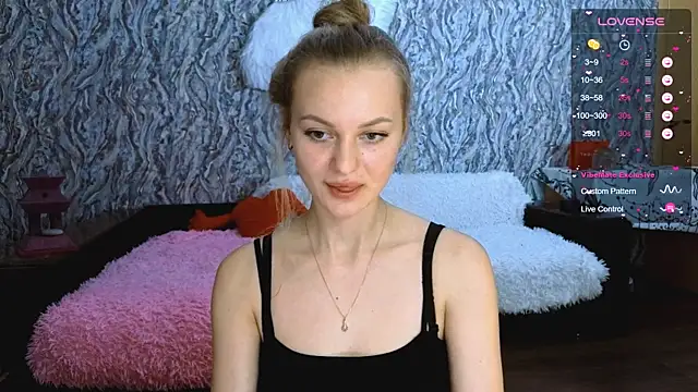 Elfanna online show from October 9, 2025, 5:33 pm