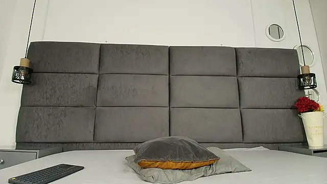 Hanna lens online show from November 24, 2025, 10:20 pm