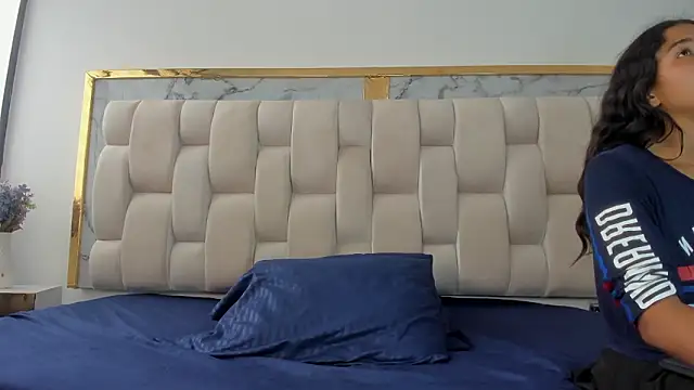 Hanna lens online show from March 25, 2026, 5:52 pm