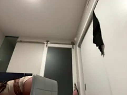 Snapshot of Naomiruty chatting on January 5, 2025, 1:45 am Naomiruty online show from January 5, 2025, 1:45 am