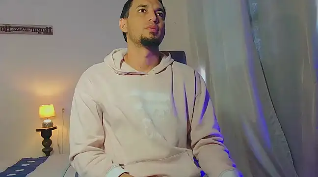 Snapshot of Jeff_Kent2 chatting on December 11, 2024, 2:22 pm Jeff Kent2 online show from December 11, 2024, 2:22 pm