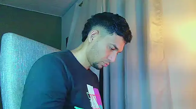 Snapshot of Jeff_Kent2 chatting on February 16, 2025, 5:59 am Jeff Kent2 online show from February 16, 2025, 5:59 am