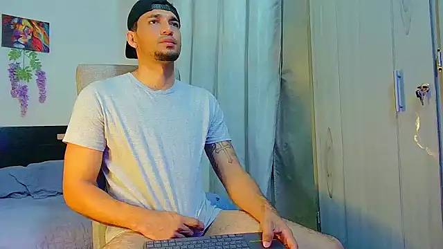 Snapshot of Jeff_Kent2 chatting on October 20, 2025, 2:34 am Jeff Kent2 online show from October 20, 2025, 2:34 am