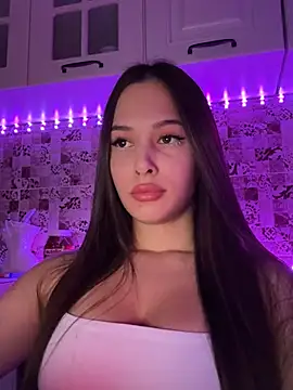 EricaWalls online show from February 6, 2025, 9:28 pm