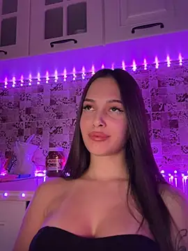 EricaWalls online show from February 7, 2025, 12:31 am