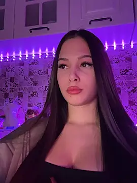 EricaWalls online show from February 7, 2025, 9:15 pm