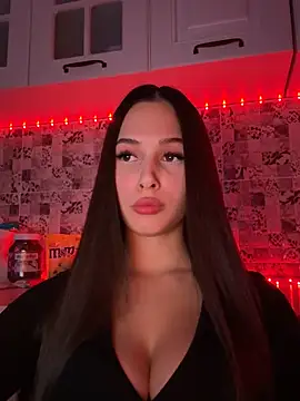 EricaWalls online show from February 19, 2025, 10:42 pm