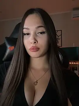 EricaWalls online show from September 11, 2025, 7:47 pm