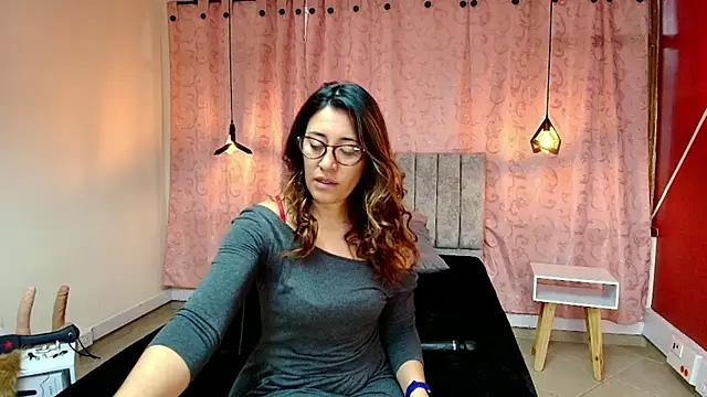 VioletaScott  online show from March 10, 2025, 1:54 pm