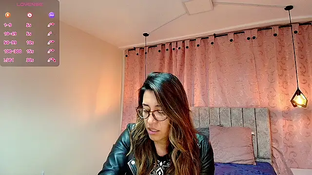 VioletaScott  online show from March 17, 2025, 1:08 pm