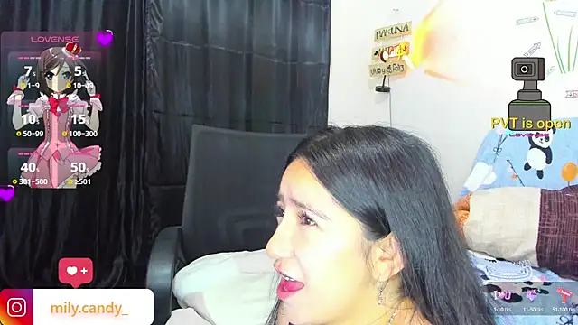 Snapshot of litle_mily_ chatting on February 13, 2025, 12:35 am litle mily online show from February 13, 2025, 12:35 am