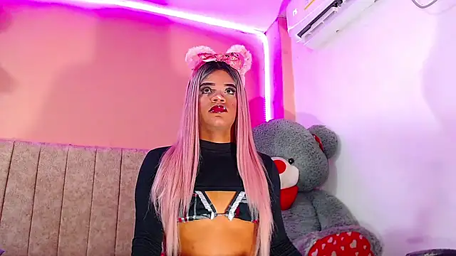 Snapshot of vanessa_nauthygirls chatting on March 19, 2025, 8:00 pm vanessa nauthygirls online show from March 19, 2025, 8:00 pm