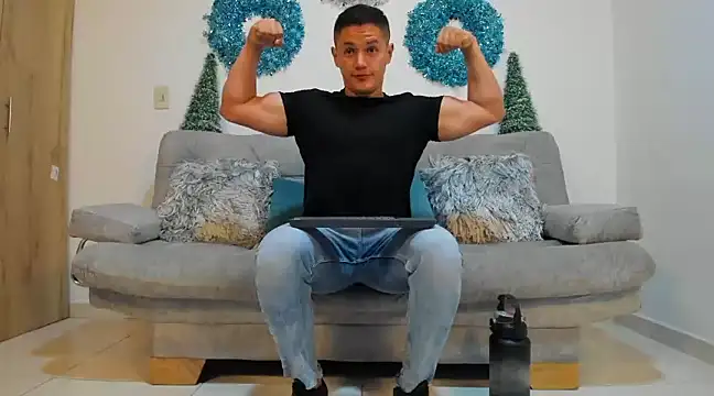 Snapshot of julian_wallace chatting on January 9, 2025, 2:01 am julian wallace online show from January 9, 2025, 2:01 am