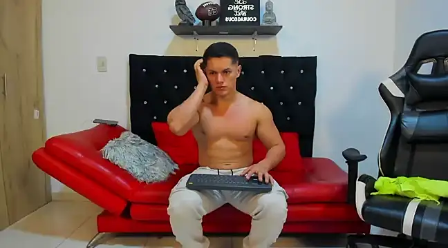 Snapshot of julian_wallace chatting on March 17, 2025, 1:14 am julian wallace online show from March 17, 2025, 1:14 am