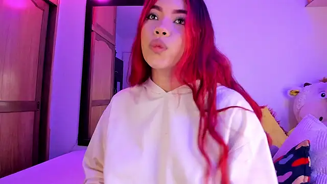 Lee Ash online show from September 30, 2025, 4:28 am