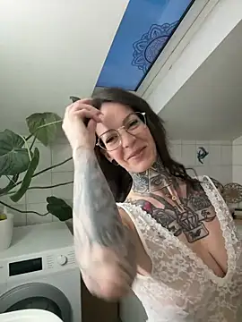 BrownieyQueen online show from March 2, 2026, 5:30 am