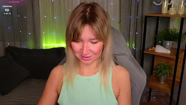 MilaBott online show from April 12, 2026, 6:46 pm